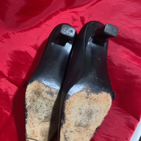 L. K. Bennett black leather vintage pumps - Picture 4 of 4